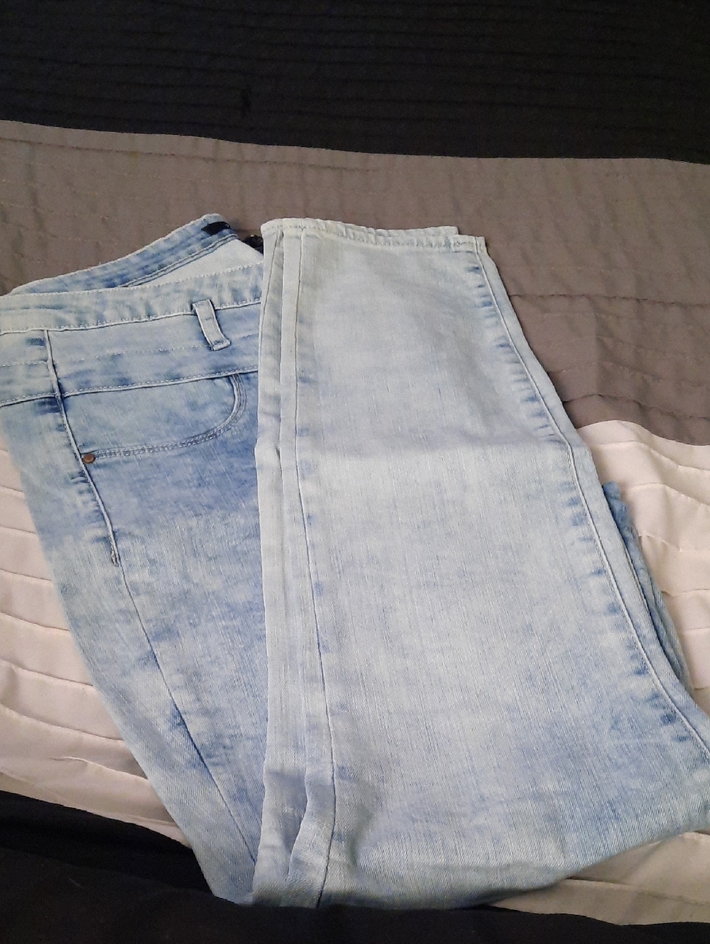 Light Wash Women's Jeans